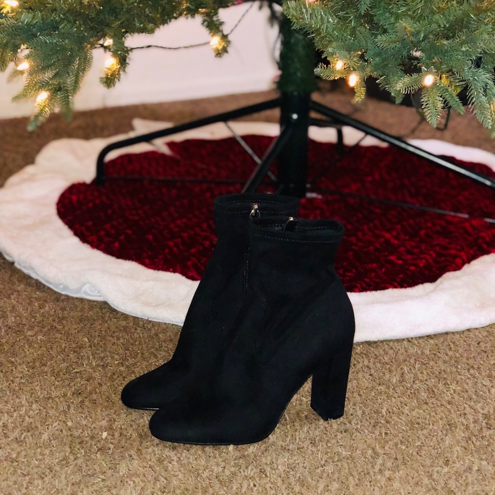 Steve Madden Booties - Picture 2 of 4